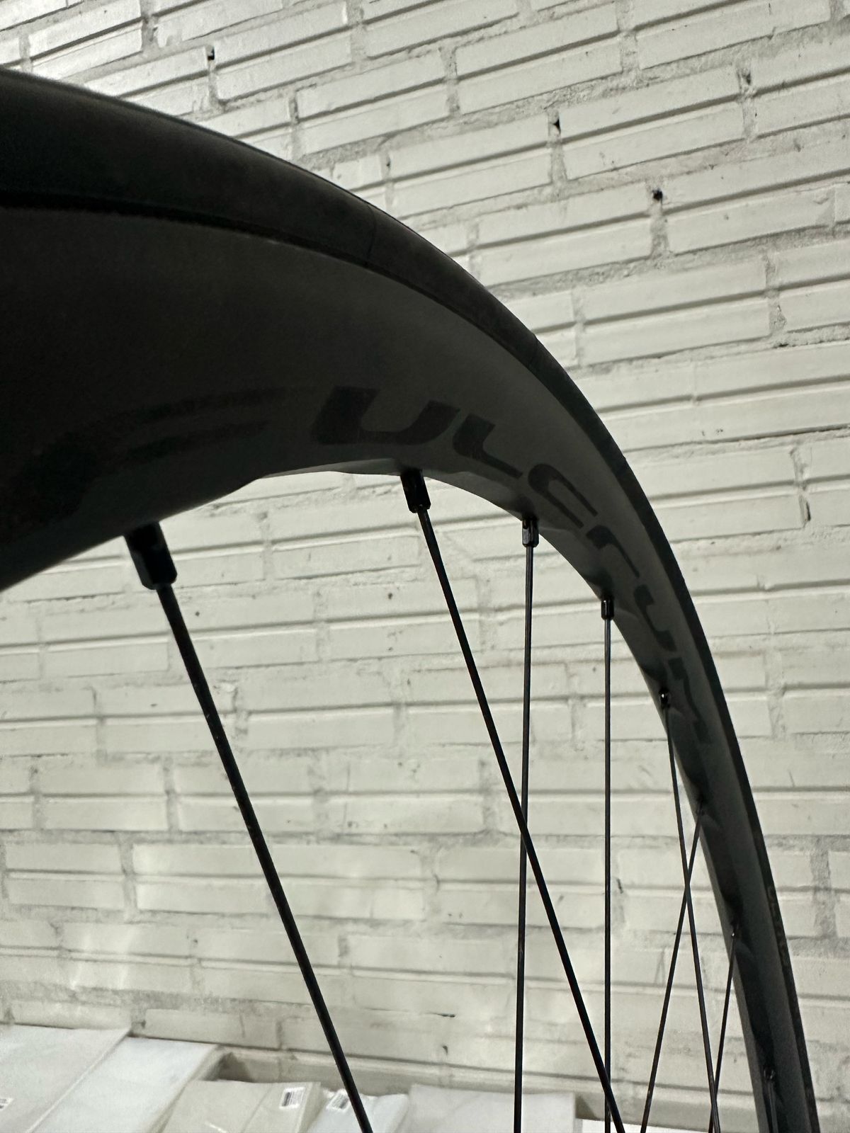 RODAS 700 FULCRUM RACING 4 ALUMINIO TUBELESS DISC XD SRAM 12X100 / 12X142 USADA SHOWROOM