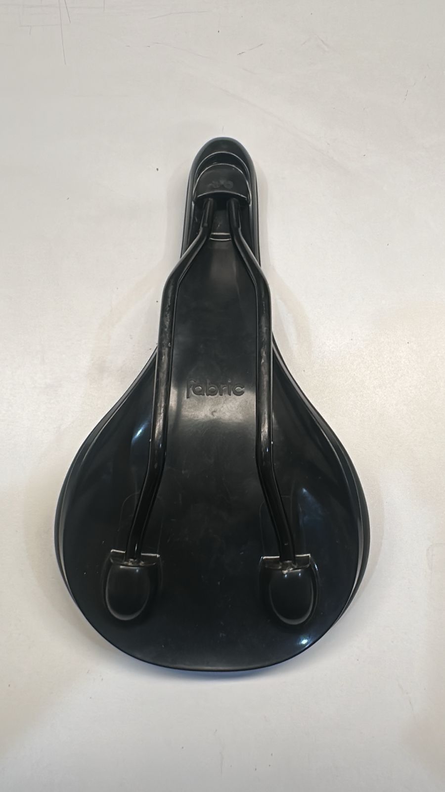 SELIM CANNONDALE FABRIC SHADOW 142MM RETIRADO DE BIKE NOVA