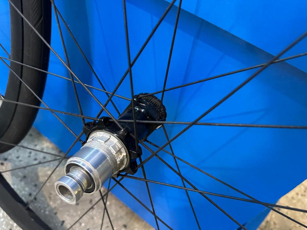 RODAS 700 FULCRUM RACING 4 ALUMINIO TUBELESS DISC XD SRAM 12X100 / 12X142 USADA SHOWROOM