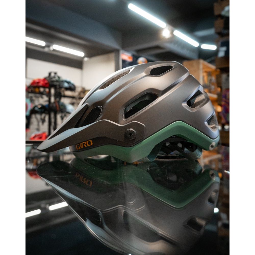 CAPACETE GIRO SOURCE MIPS 2021