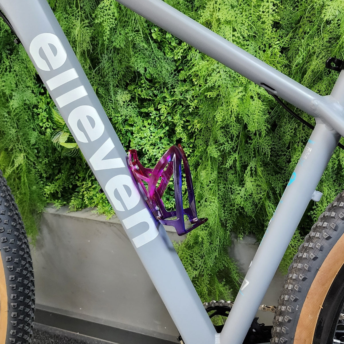 SUPORTE CARAMANHOLA GARRAFA ELLEVEN BICOLOR SAÍDA FRONTAL ROXO