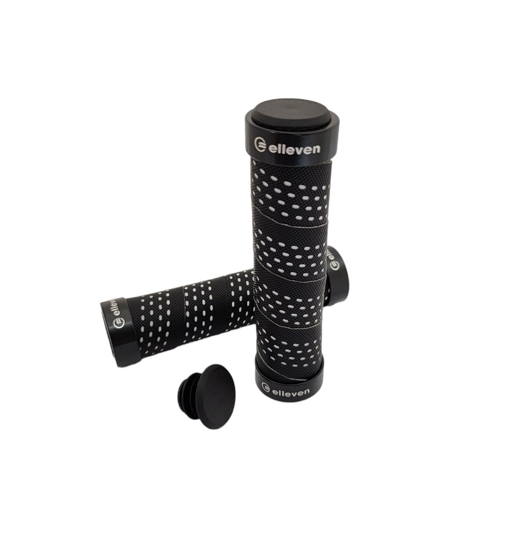 MANOPLA MTB EM EVA COM TRAVA 130MM ELLEVEN PRETO/BRANCO