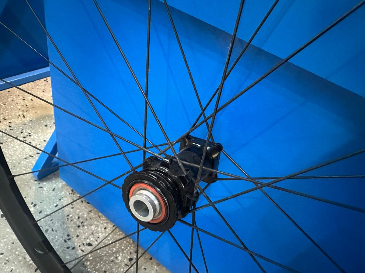 RODAS 700 FULCRUM RACING 4 ALUMINIO TUBELESS DISC XD SRAM 12X100 / 12X142 USADA SHOWROOM