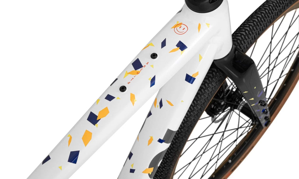 BICICLETA 700 GRAVEL CALOI ARENITA SHIMANO GRX 12V