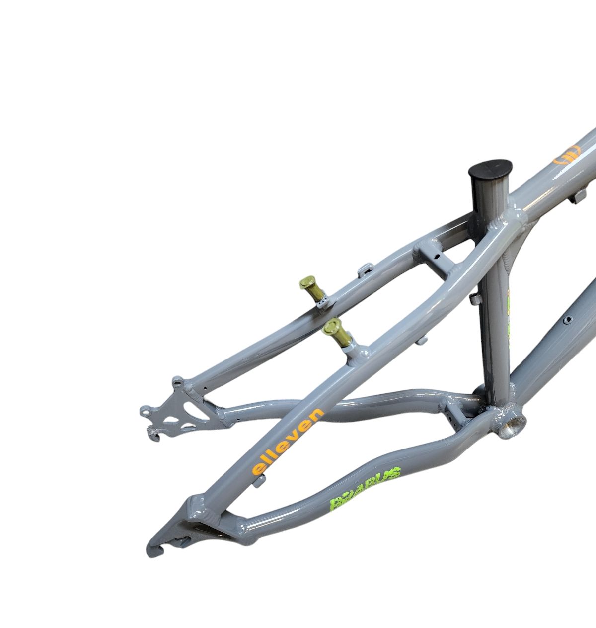 QUADRO ELLEVEN BRABUS FREERIDE 26X13,5 CINZA/VERDE/LARANJA