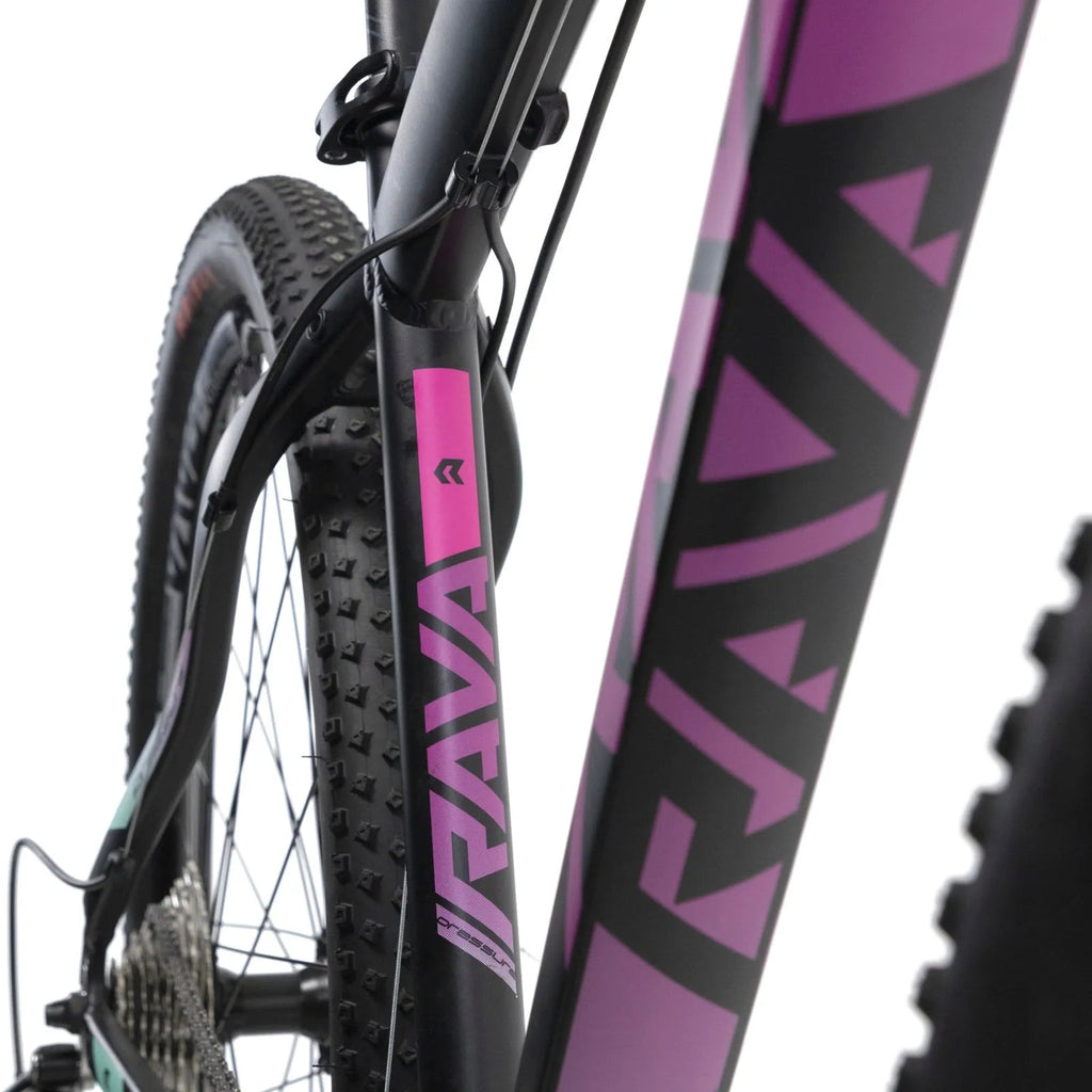 BICICLETA 29 RAVA PRESSURE 24V X-TIME C/ FREIO MECÂNICO - PRETO/PINK/AZUL - (M - 17)