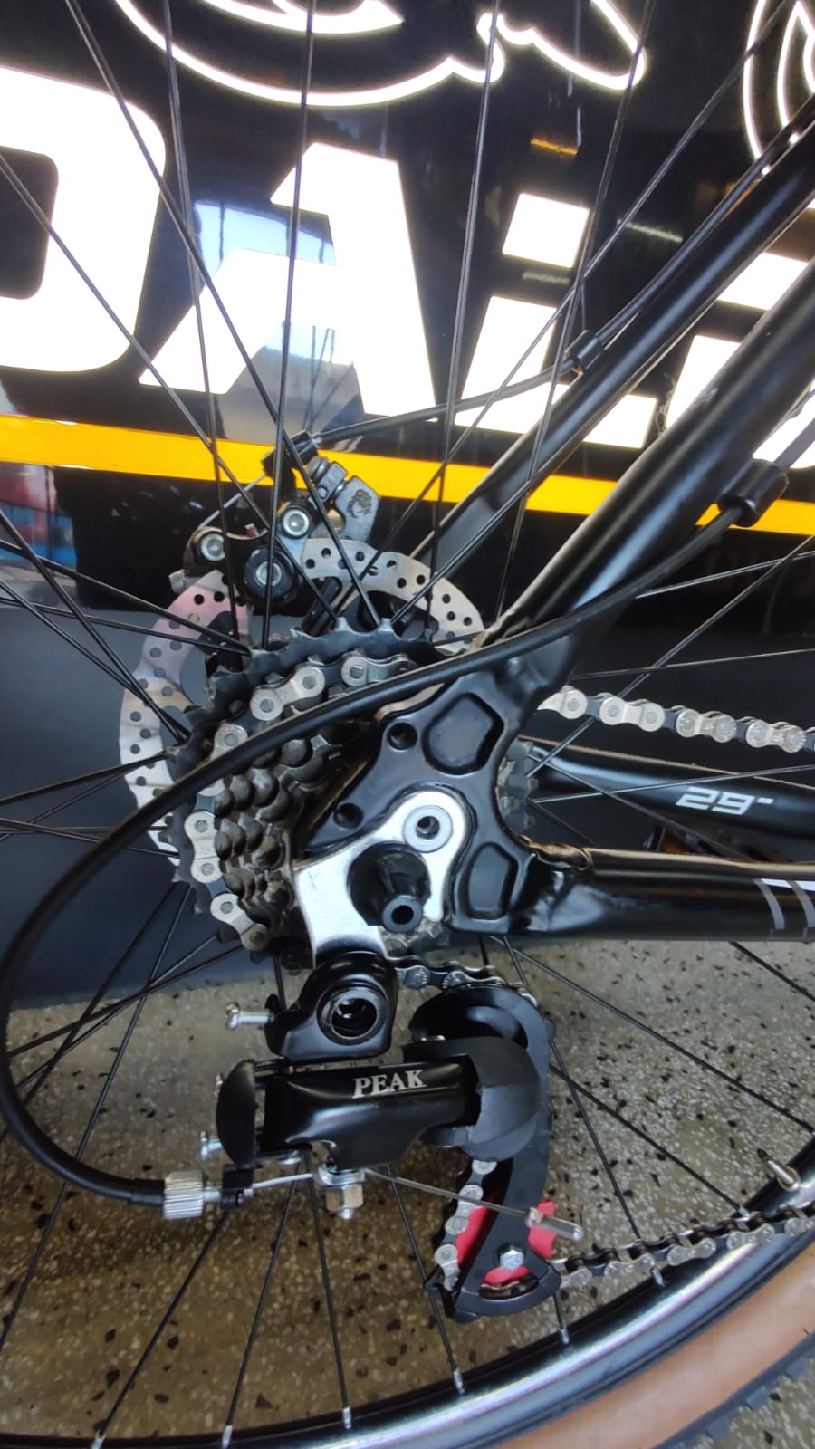 BICICLETA 29 ABSOLUTE 21v RESTAURADA PRETO (L - 19)