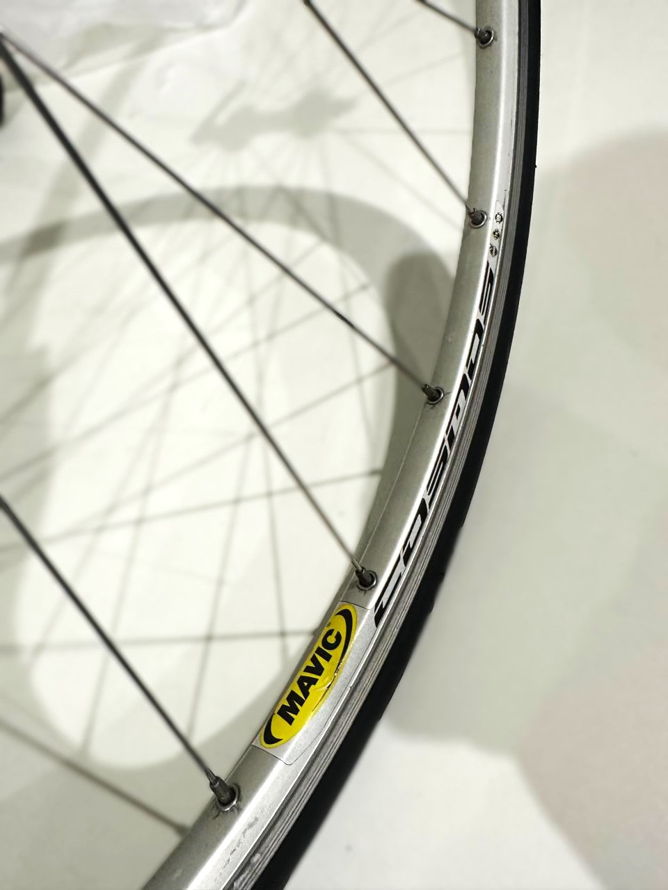 RODAS 700 MAVIC COSMOS  C/PNEU YKSION ELITE 700X23 - USADAS