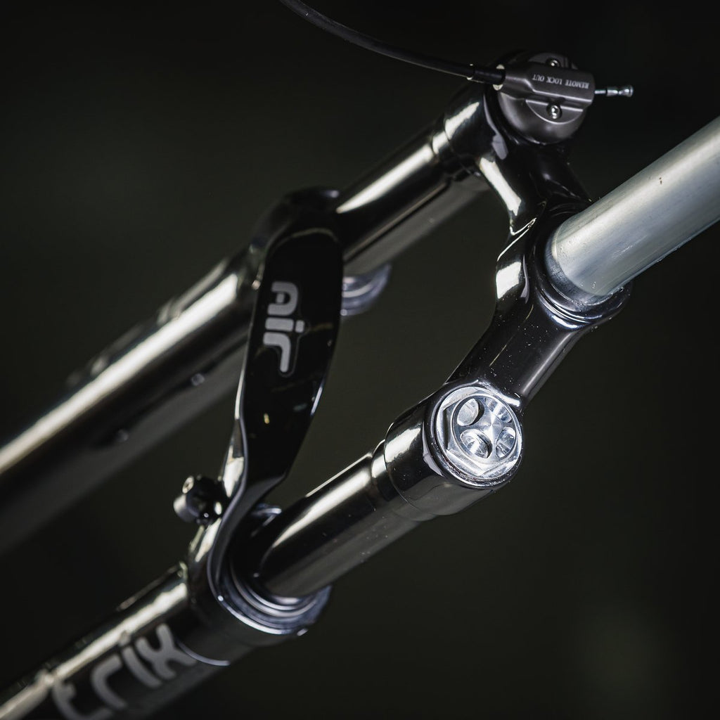 SUSPENSÃO 29 PROSHOCK STRIX AIR TRAVA NO GUIDAO