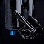 SUSPENSÃO DE BICICLETA 27,5+/ 29 TAPERED MANITOU R7 PRO AR 100MM BOOST EIXO 15MM - PRETO