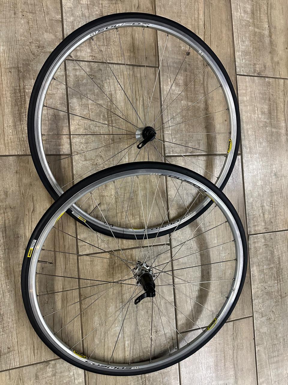 RODAS 700 MAVIC COSMOS  C/PNEU YKSION ELITE 700X23 - USADAS