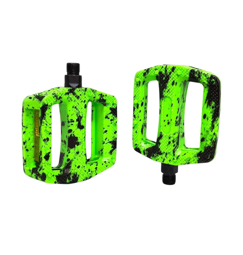 PEDAL PLATAFORMA 9/16 EM NYLON ESFERADO CAMUFLADO COM REFLETOR PRETO/VERDE