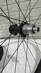 RODAS 700 FULCRUM RACING 4 ALUMINIO TUBELESS DISC XD SRAM 12X100 / 12X142 USADA SHOWROOM