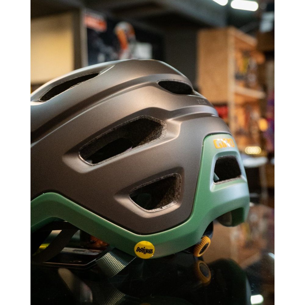 CAPACETE GIRO SOURCE MIPS 2021