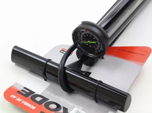 BOMBA KODE DE OFICINA ALUMINIO COM MANOMETRO Gf94hv 120 PSI