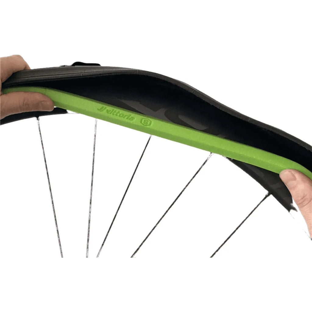 KIT AIR LINER + VALVULAS + SELANTE + ALICATE PARA INSTALAÇÃO TUBELESS VITTORIA TUBELESS P/ GRAVEL ROAD - VERDE