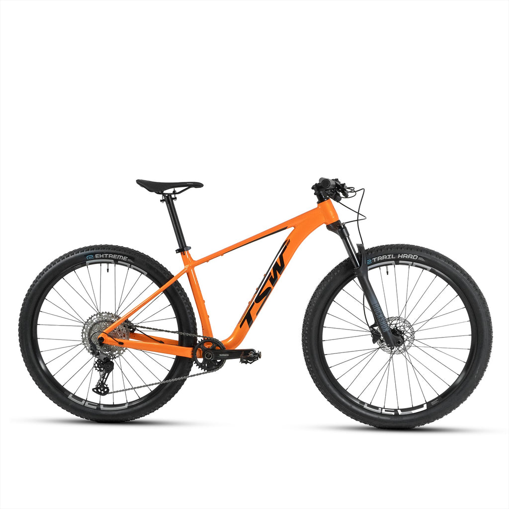 BICICLETA 29 TSW YUKON SHIMANO DEORE 12V ROCKSHOX JUDY LARANJA/PRETO M-17