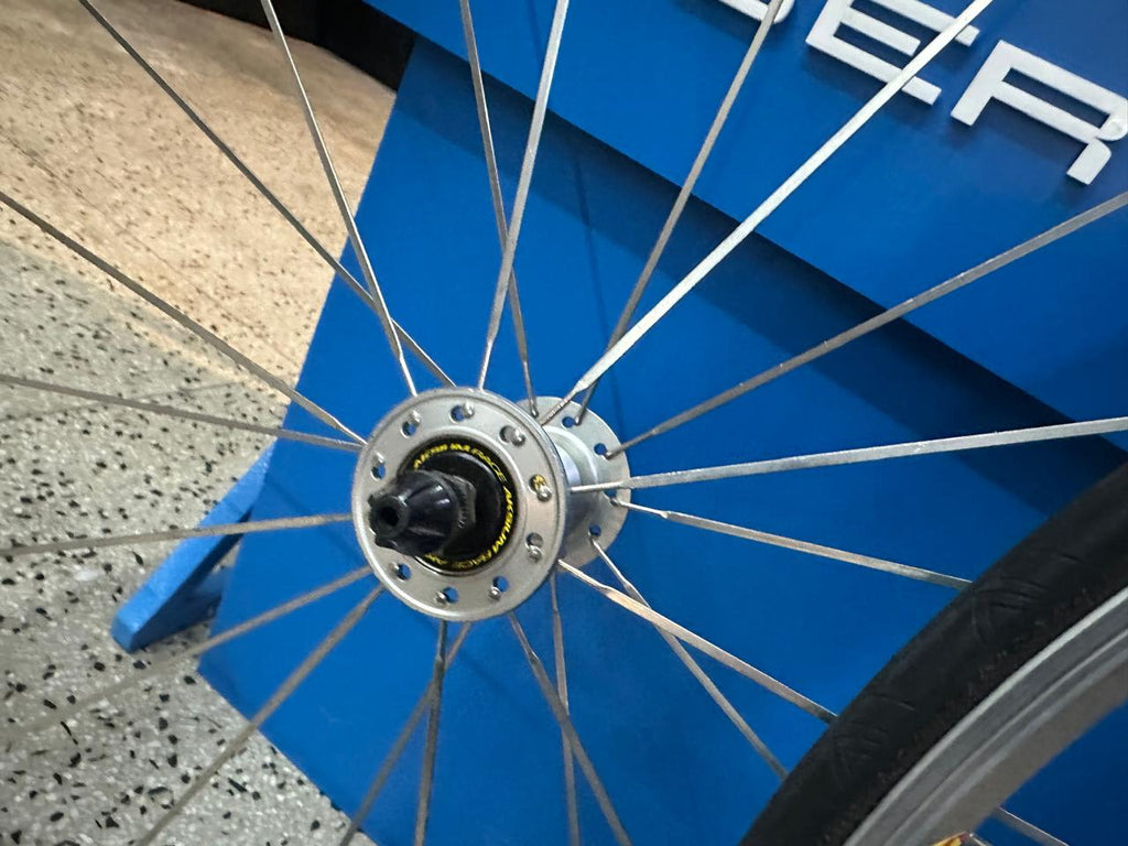 RODAS 700 MAVIC AKSIUM RACE TUBELESS HG SHIMANO USADAS SHOWROOM
