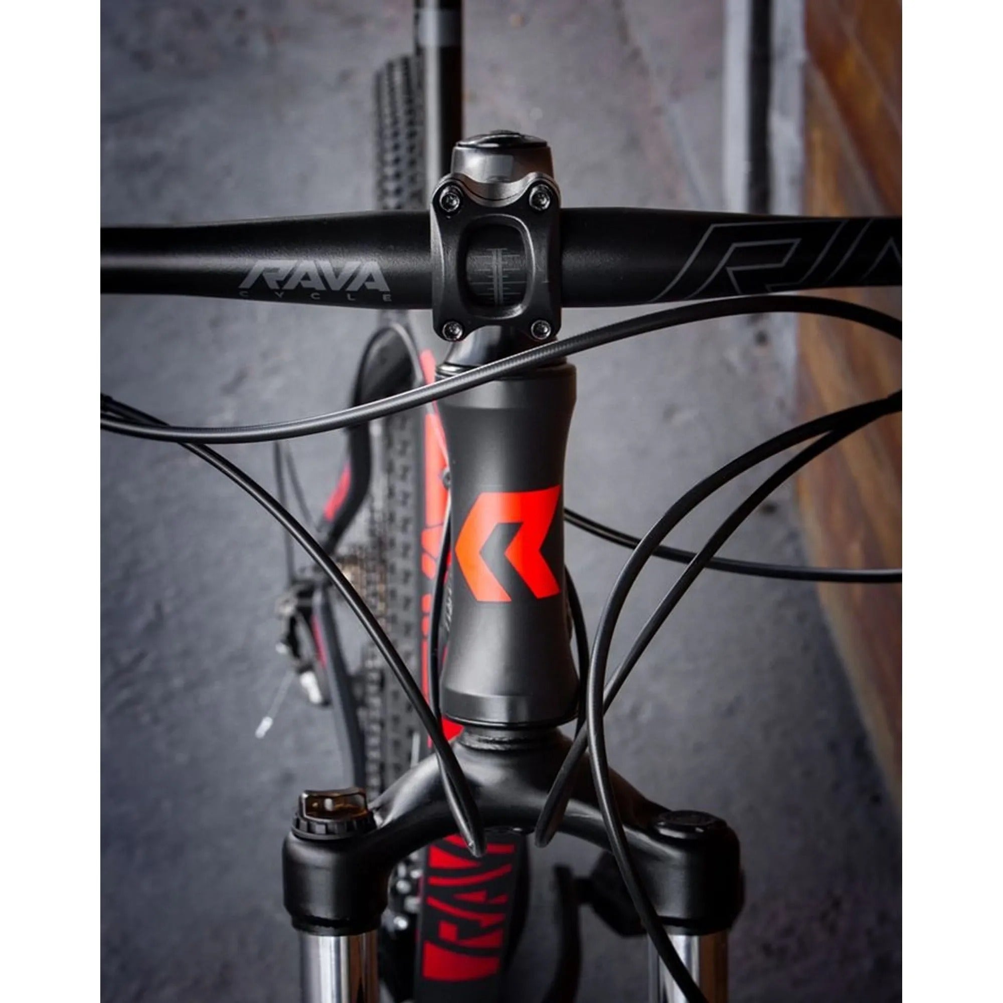 BICICLETA 29 RAVA PRESSURE 27V X-TIME C/ FREIO HIDRÁULICO