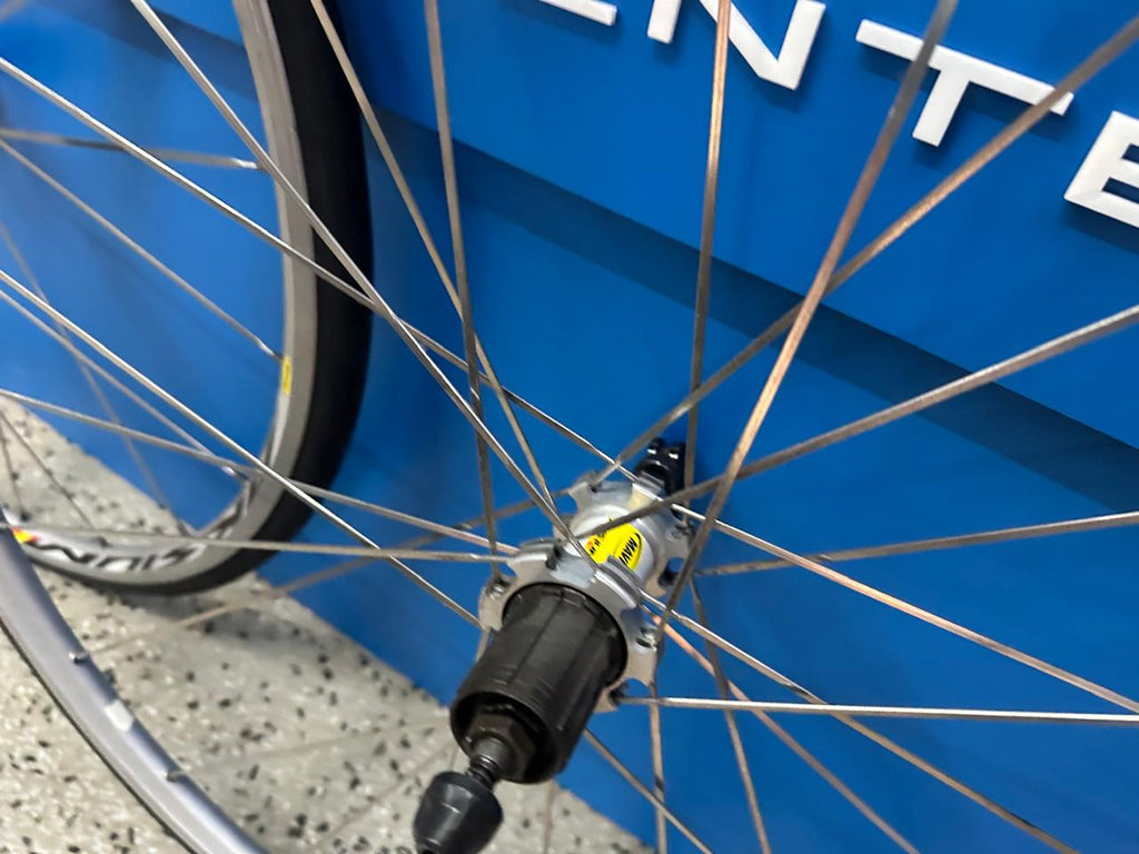RODAS 700 MAVIC AKSIUM RACE TUBELESS HG SHIMANO USADAS SHOWROOM