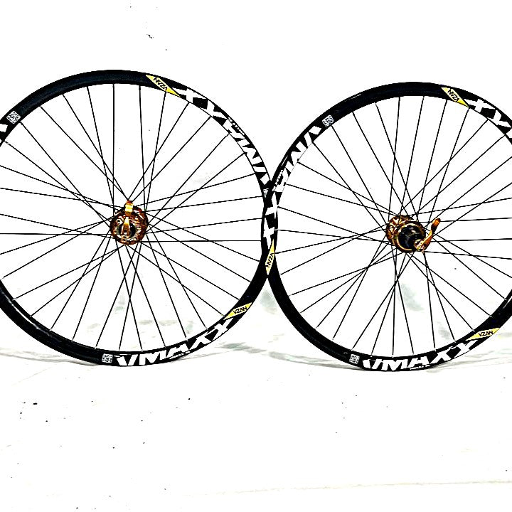PAR RODAS VMAXX 26 CUBOS GTA BARULHENTO K7-8-9-10-11V PRETO/DOURADO
