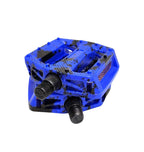 PEDAL PLATAFORMA 9/16 EM NYLON ESFERADO CAMUFLADO COM REFLETOR PRETO/AZUL