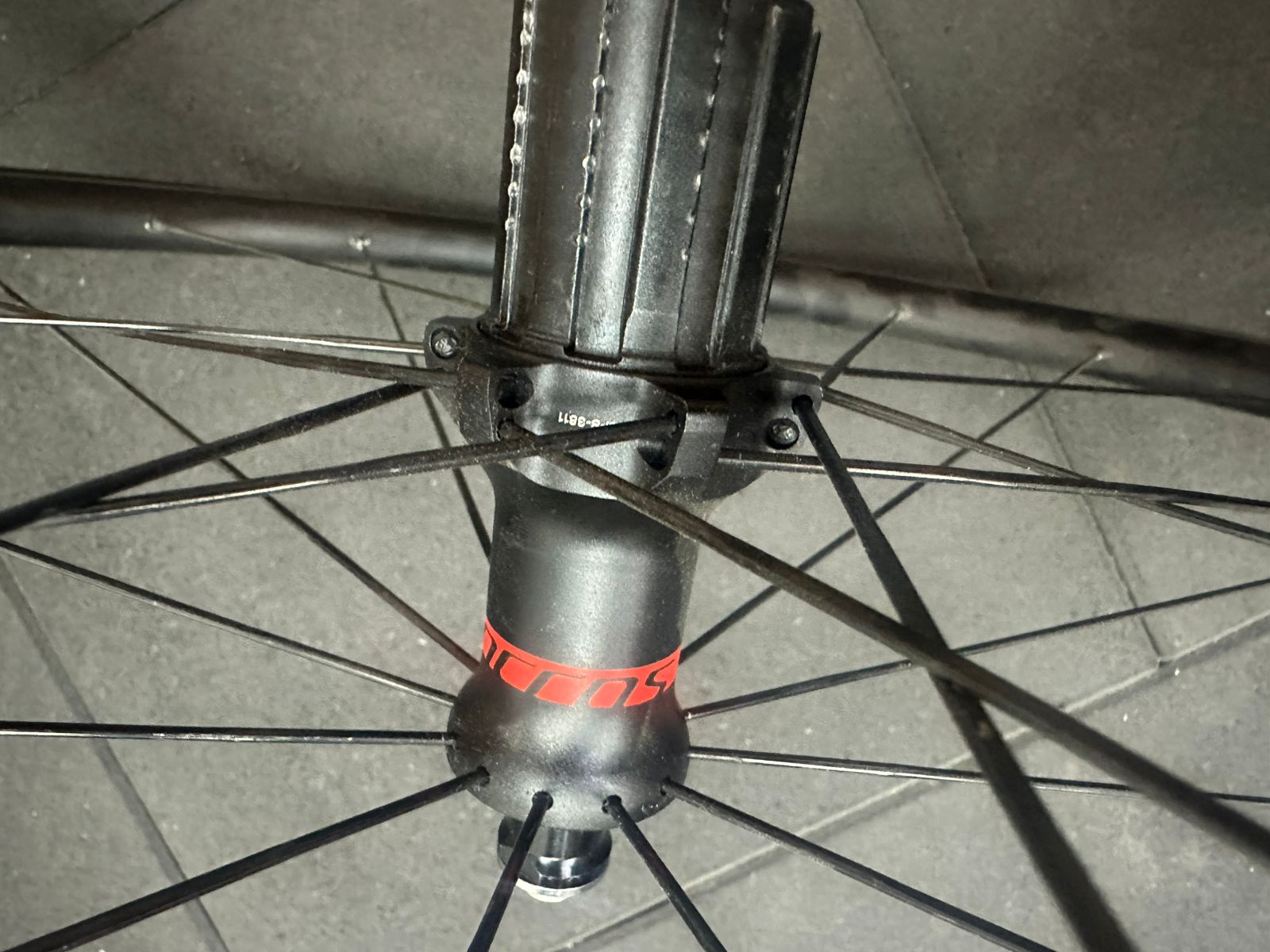 RODAS 700 SPEED SYNCROS 18/24 RAIOS 11V - SEMI NOVA