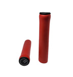 MANOPLA MTB ELLEVEN ESPUMA SILICONADA COM PLUG 136MM VERMELHA
