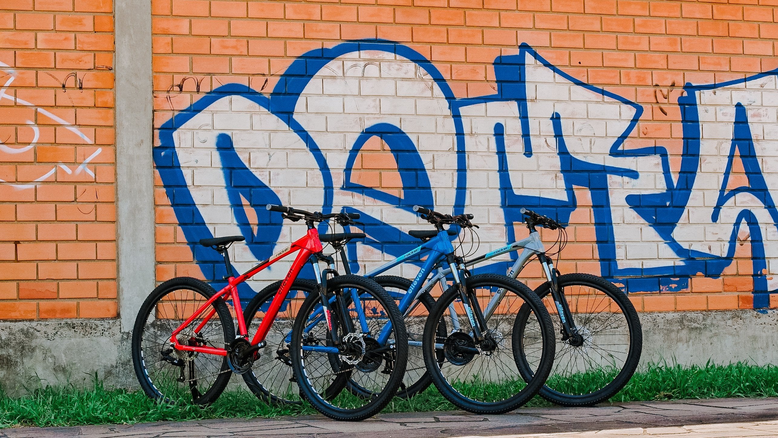 BICICLETA 29 ELLEVEN ROCKER 24V C/ TRAVA