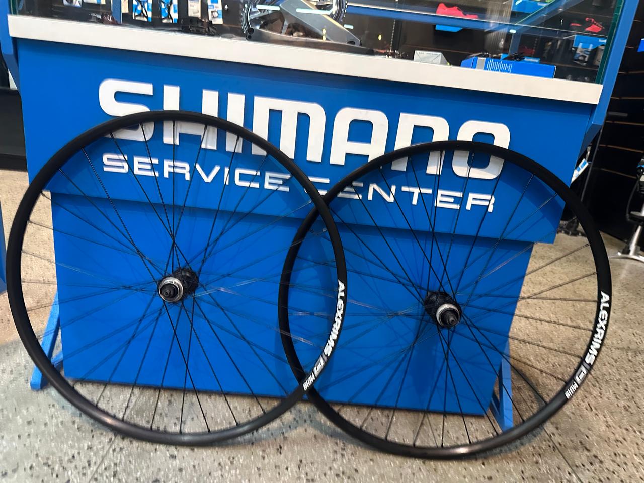 RODAS 27.5 C/ CUBOS SHIMANO RM35 AROS ALEX RIMS MD19 PAREDE DUPLA SHOWROOM MOSTRUARIO