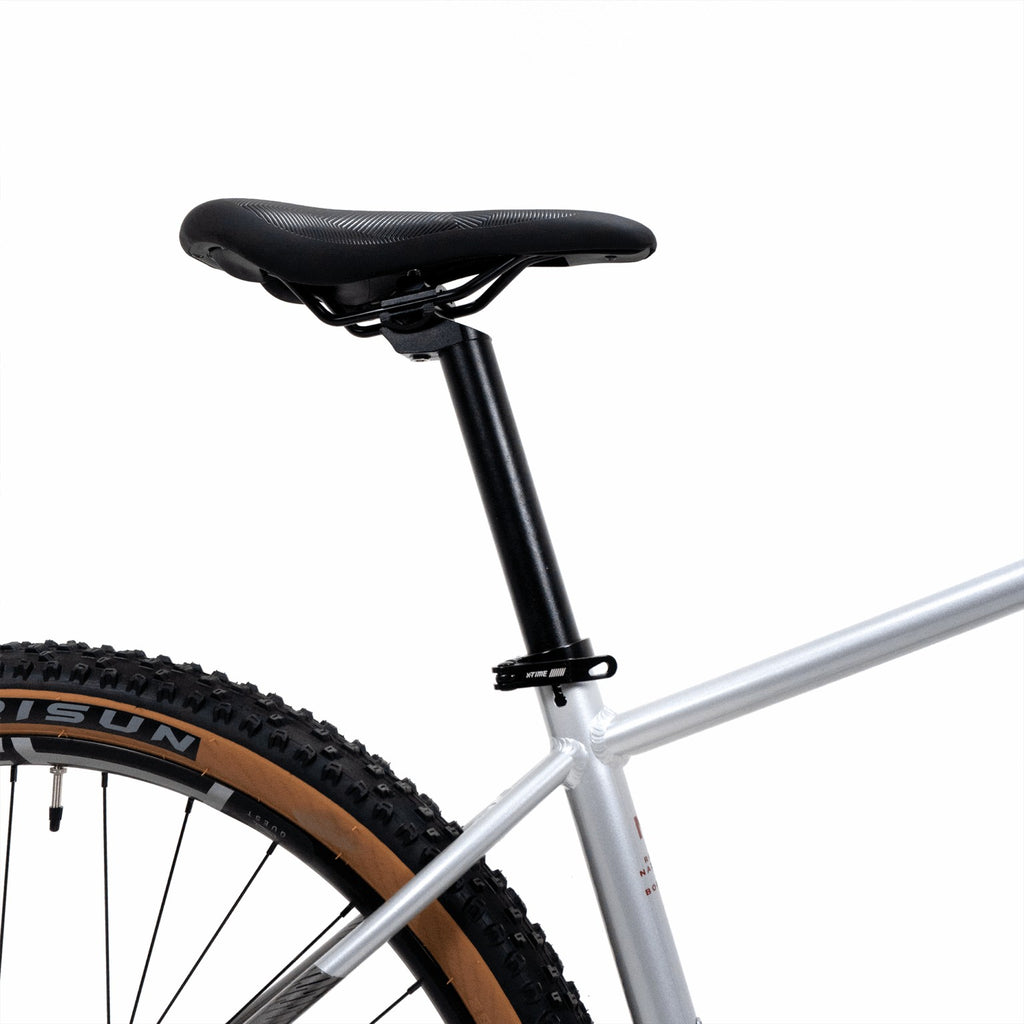 BICICLETA 29 RAVA NAZCASHIMANO DEORE 12V BOOST SUNTOUR CINZA/BRANCO M-17