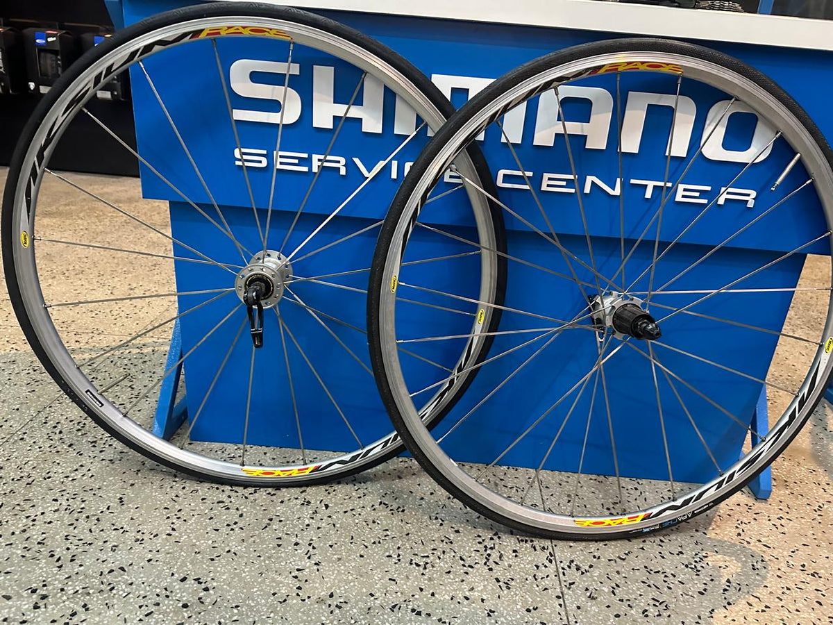 RODAS 700 MAVIC AKSIUM RACE TUBELESS HG SHIMANO USADAS SHOWROOM