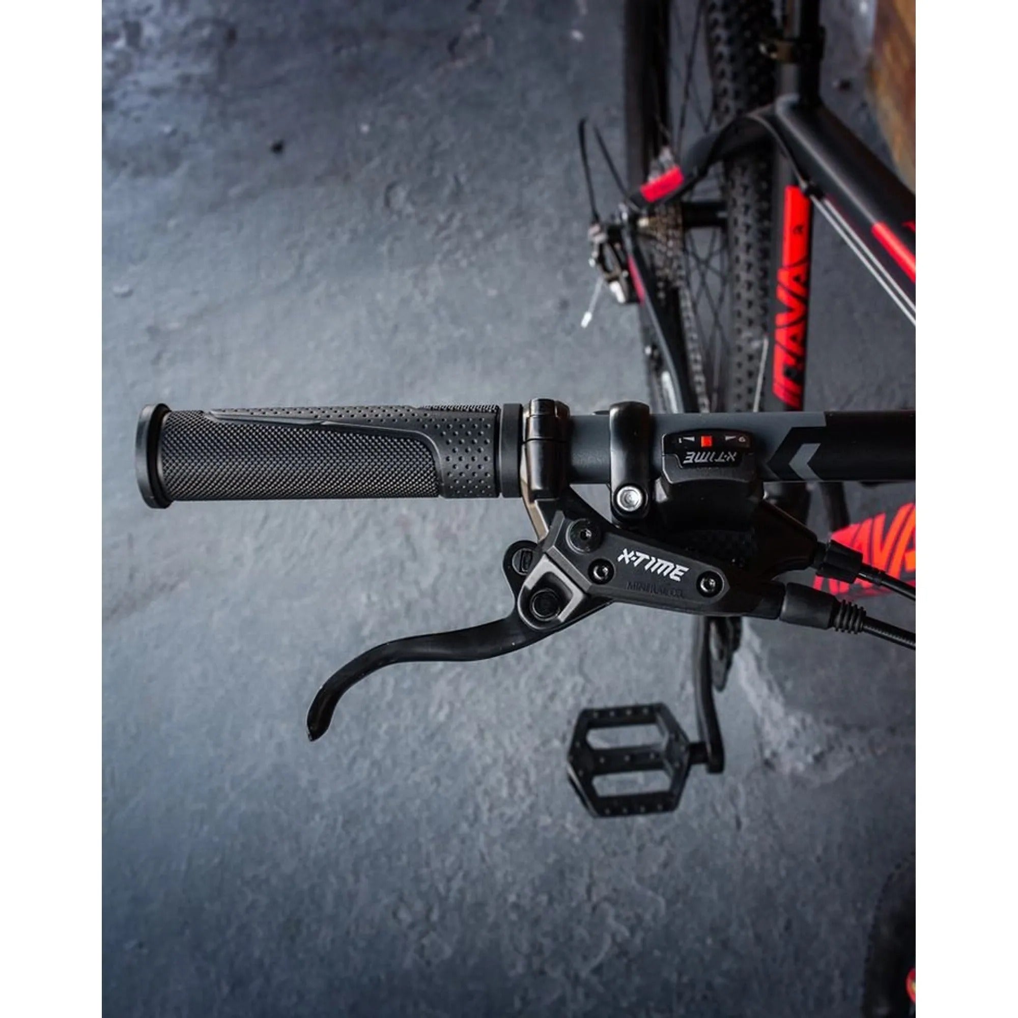 BICICLETA 29 RAVA PRESSURE 27V X-TIME C/ FREIO HIDRÁULICO