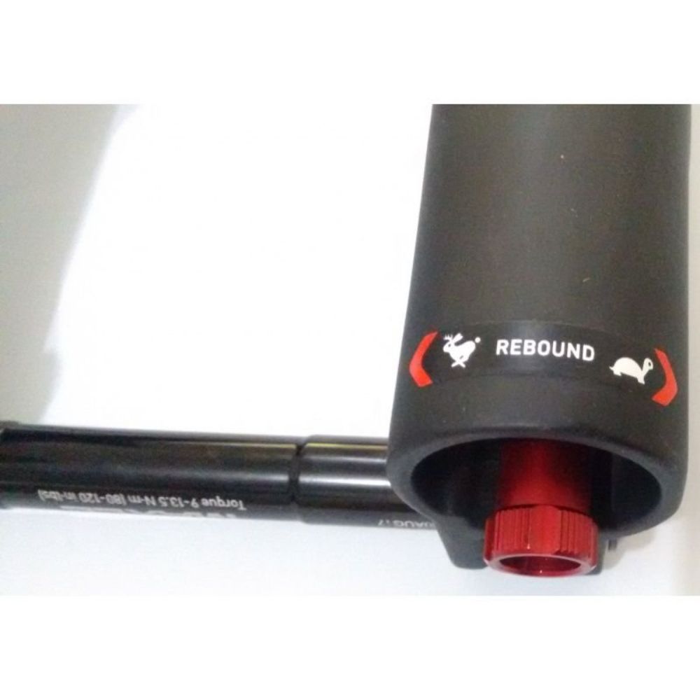 SUSPENSÃO DE BICICLETA 29 TAPERED ROCK SHOX RECON GOLD 100MM ESPIGA 18CM - PRETO - TAPERED
