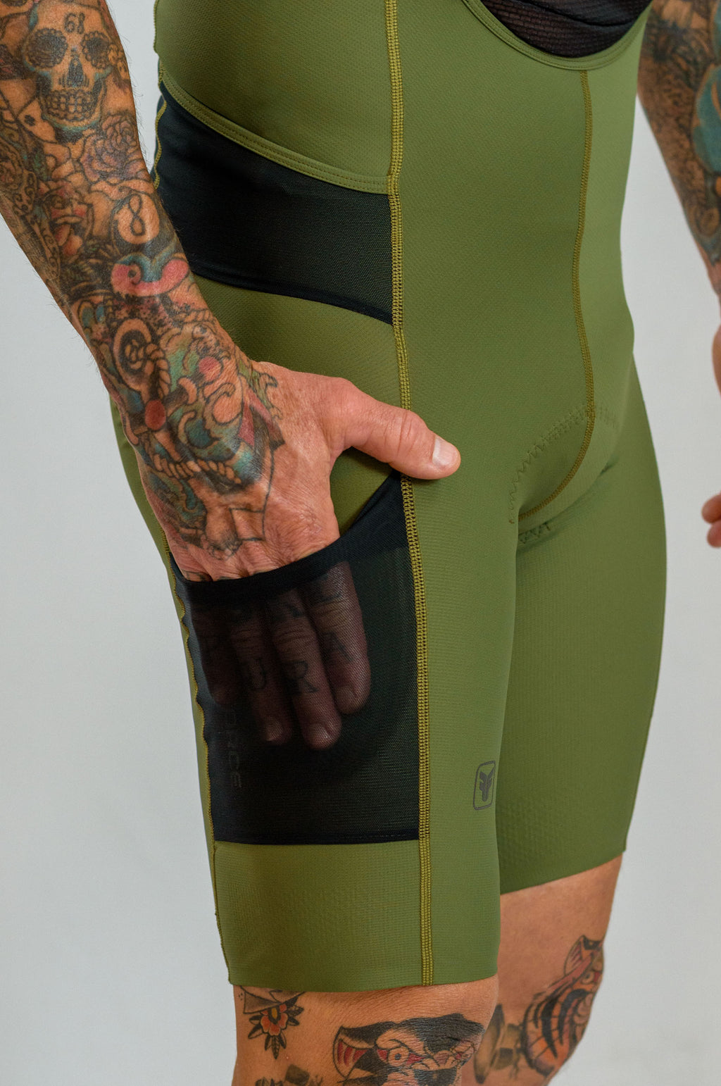BRETELLE MASCULINO ENDURANCE CARGO CAPER - 713-VERDE MUSGO - M