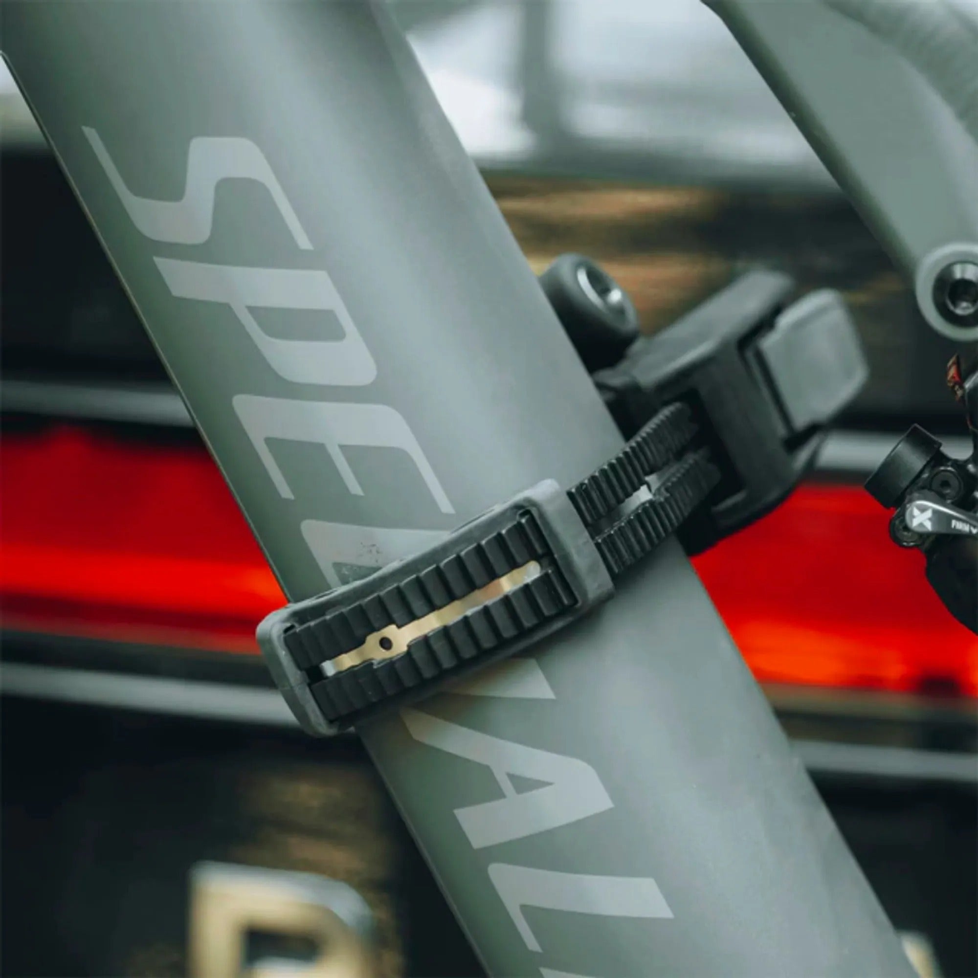 TRANSBIKE THULE EPOS ENGATE REBOQUE 3 BIKES (979100) - PRETO