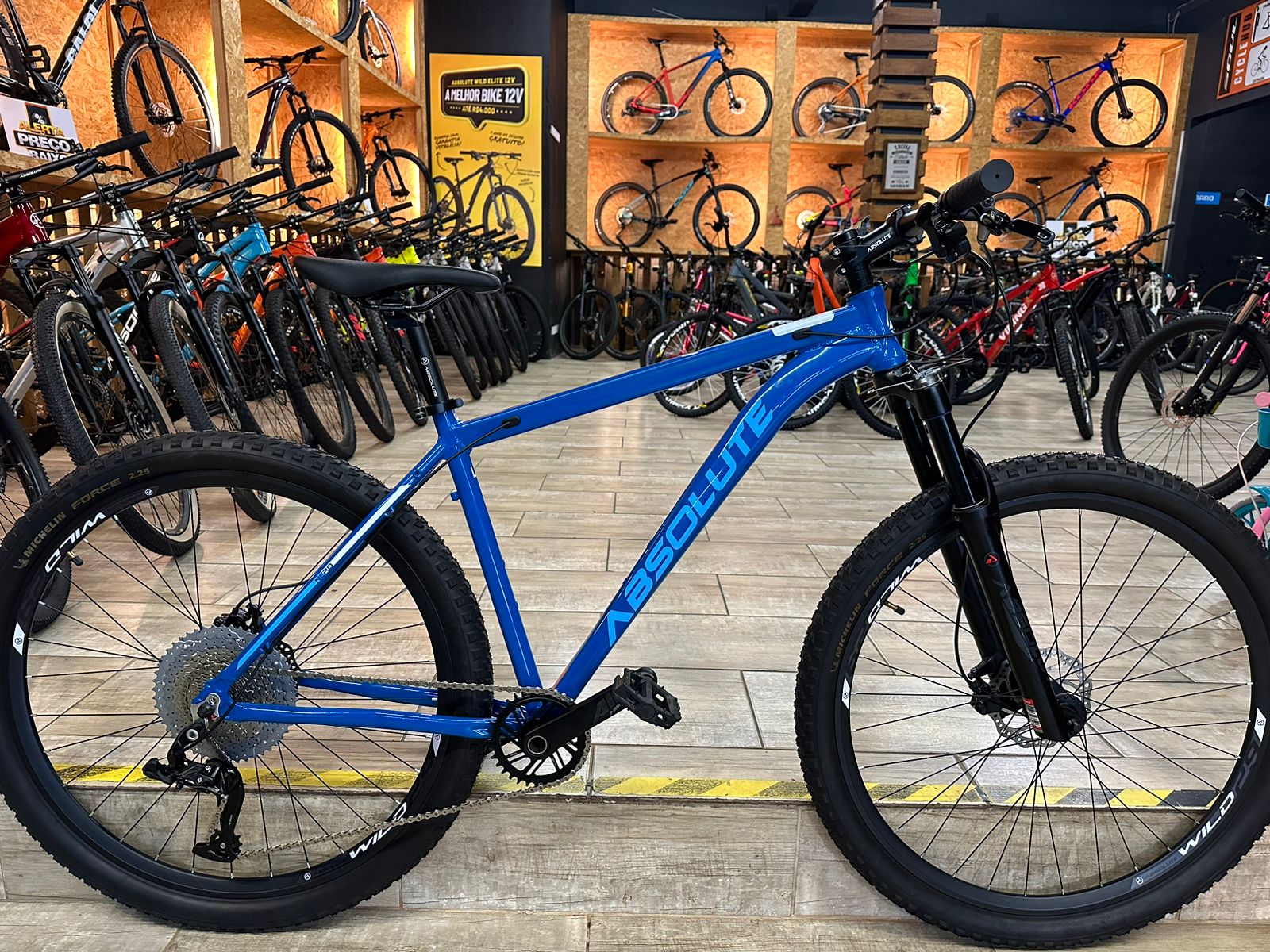 BICICLETA 29 ABSOLUTE NERO 4 PRO 12V HIDRÁULICO C/ TRAVA