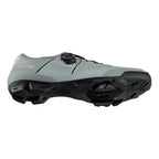 Sapatilha Shimano SH-XC302 MTB cinza – vista lateral e do solado